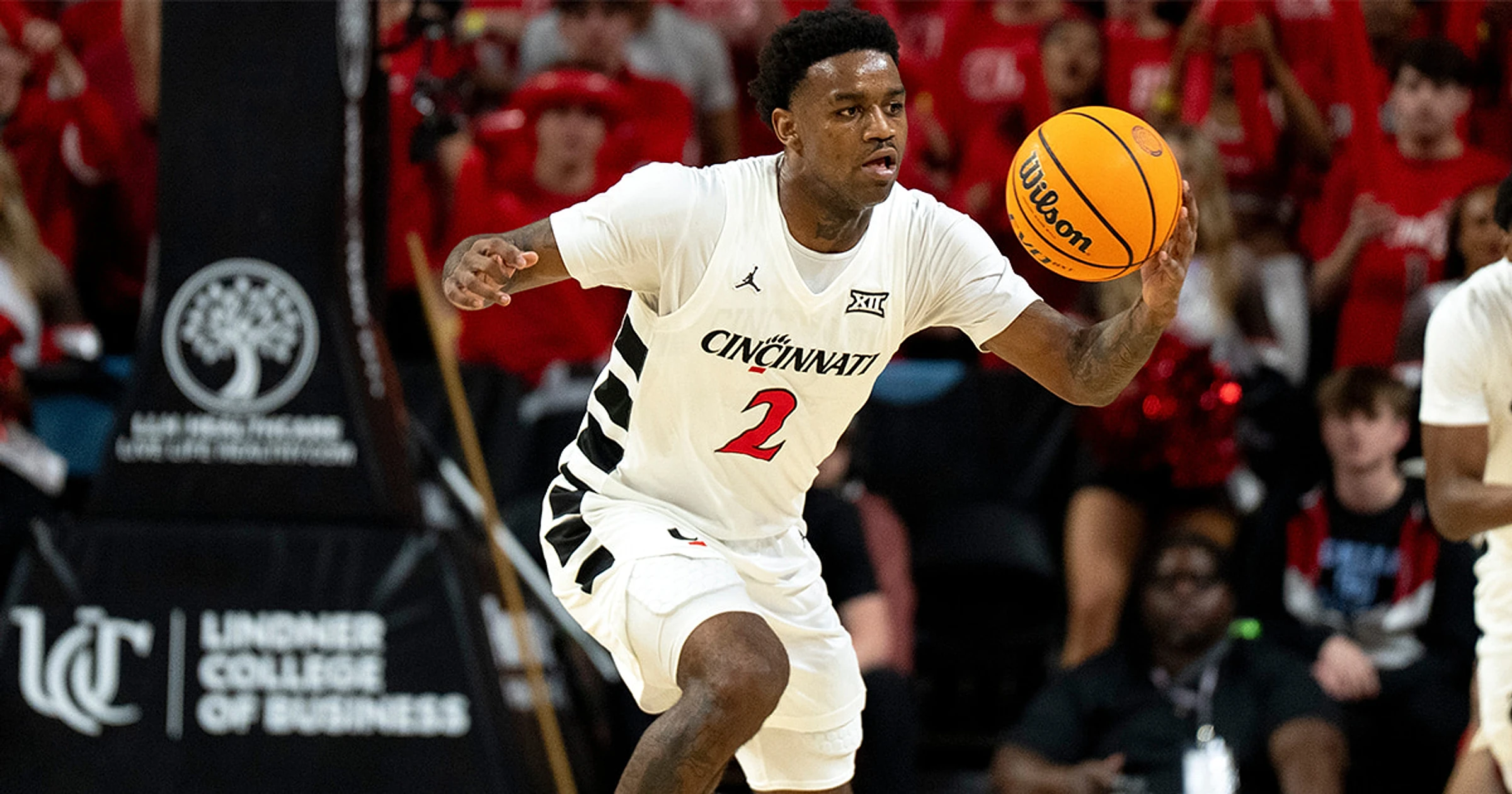 Cincinnati guard Jizzle James enters NCAA Transfer Portal