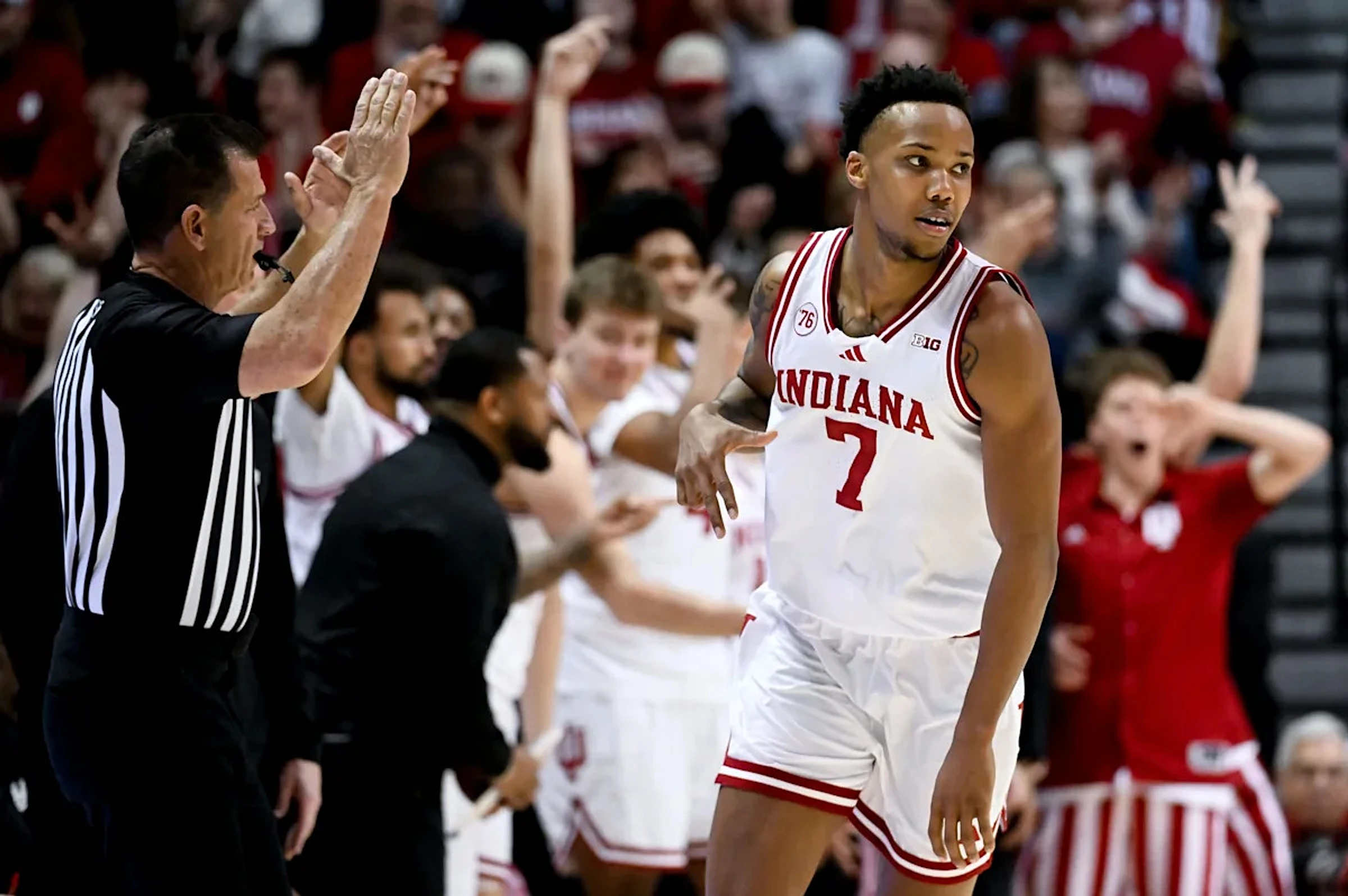 Part-time Indiana basketball starter to test options in transfer portal