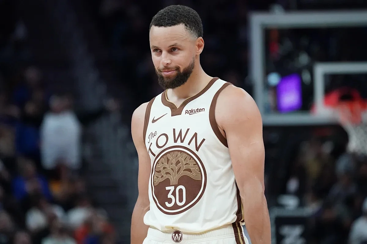 Stephen Curry injury update: Warriors star listed as out vs. Lakers