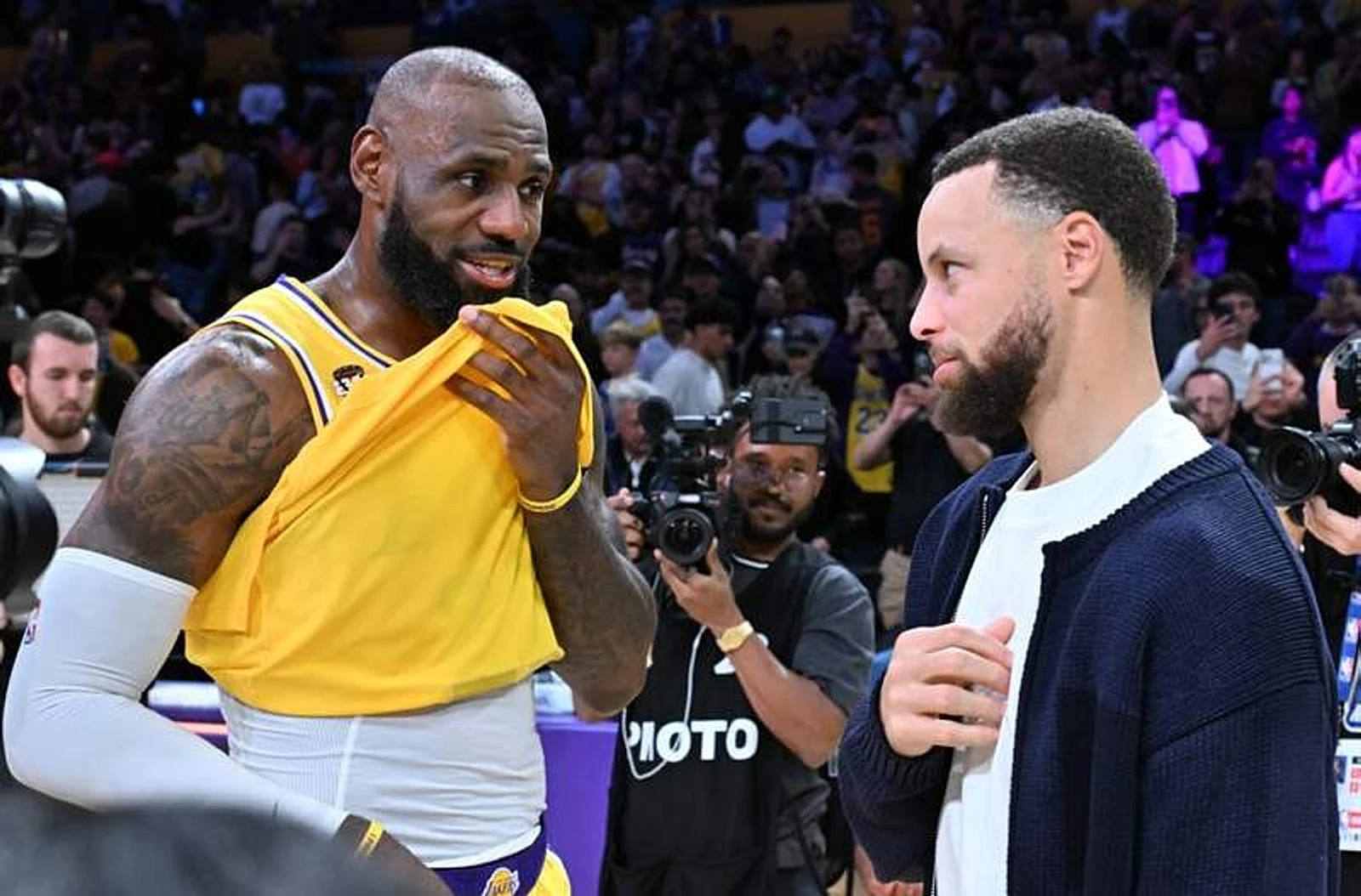 LeBron James drops emotional hint about his career after not facing Stephen Curry all season