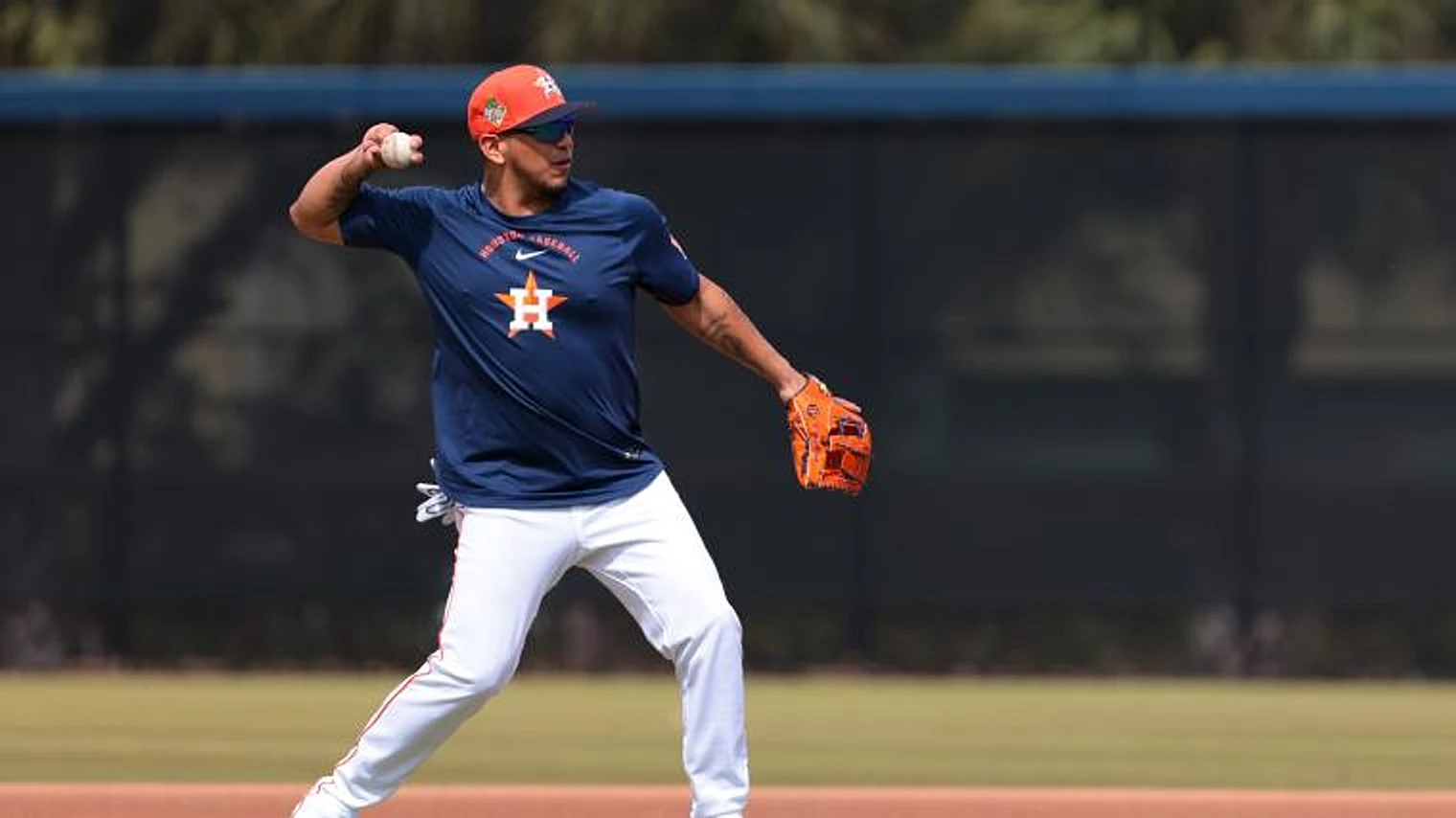 Dodgers become 'unbeatable' with mock Astros trade that sends All-Star third baseman to Los Angeles