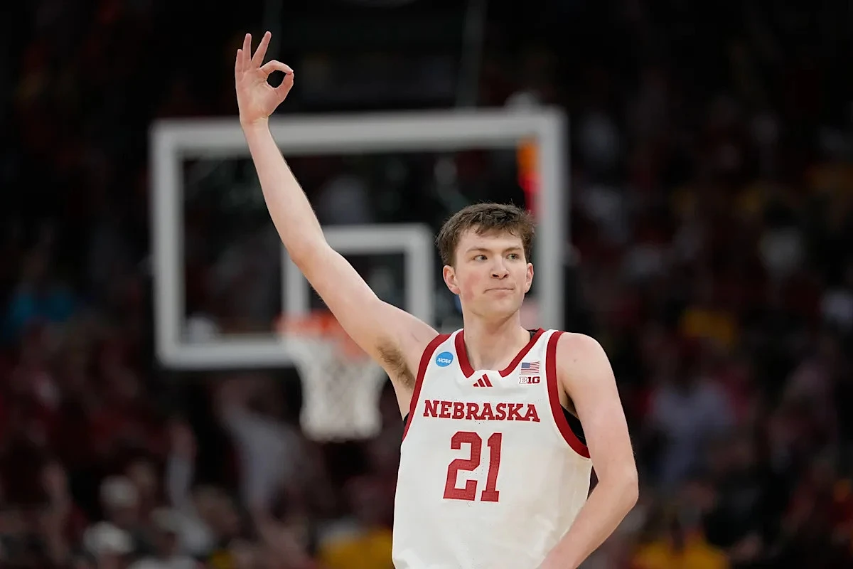 Pryce Sandfort will return to Nebraska after leading Sweet 16 run with his prolific 3-point shooting
