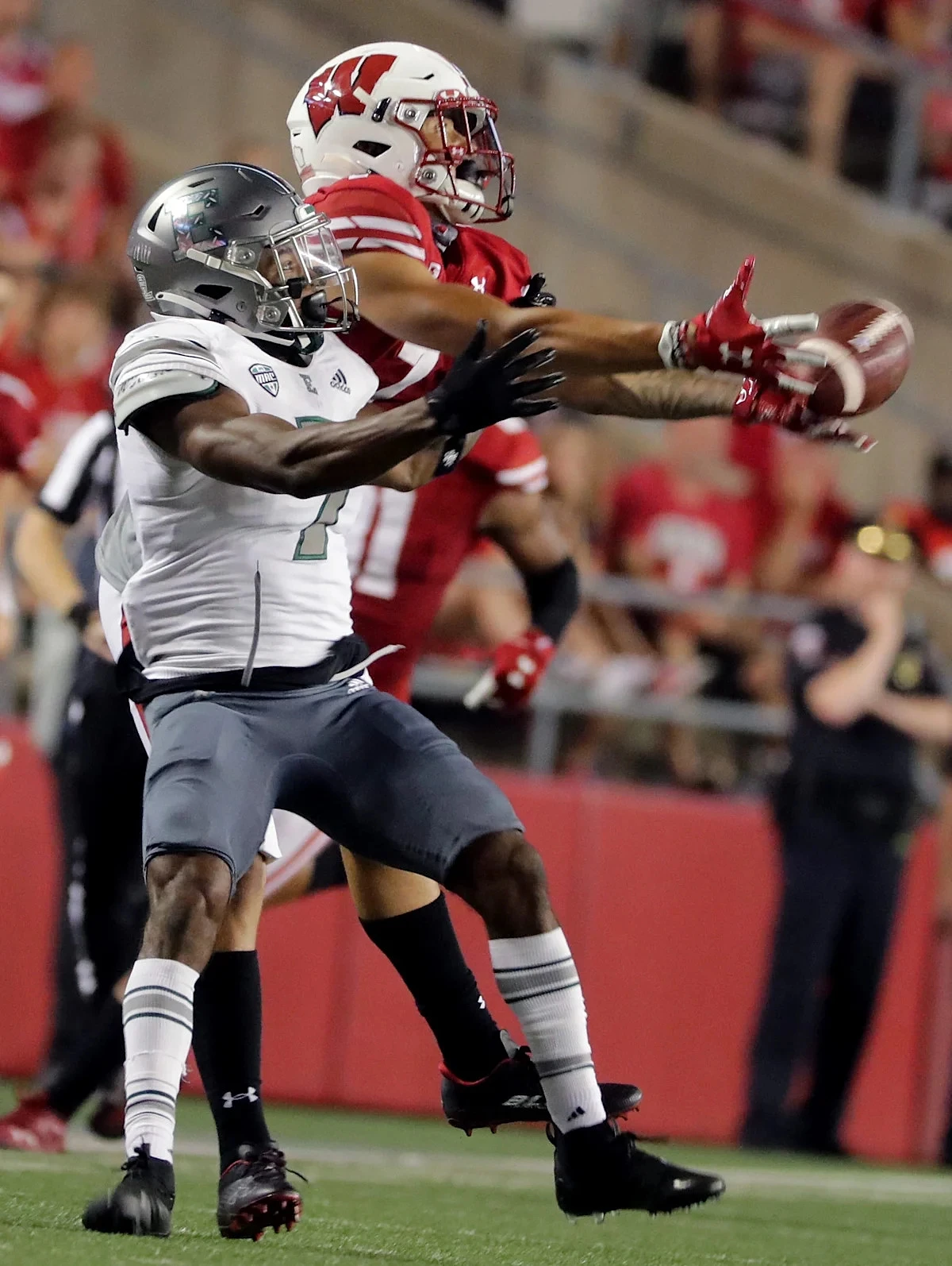 Former major AFL standout goes viral for campaign to land NFL job