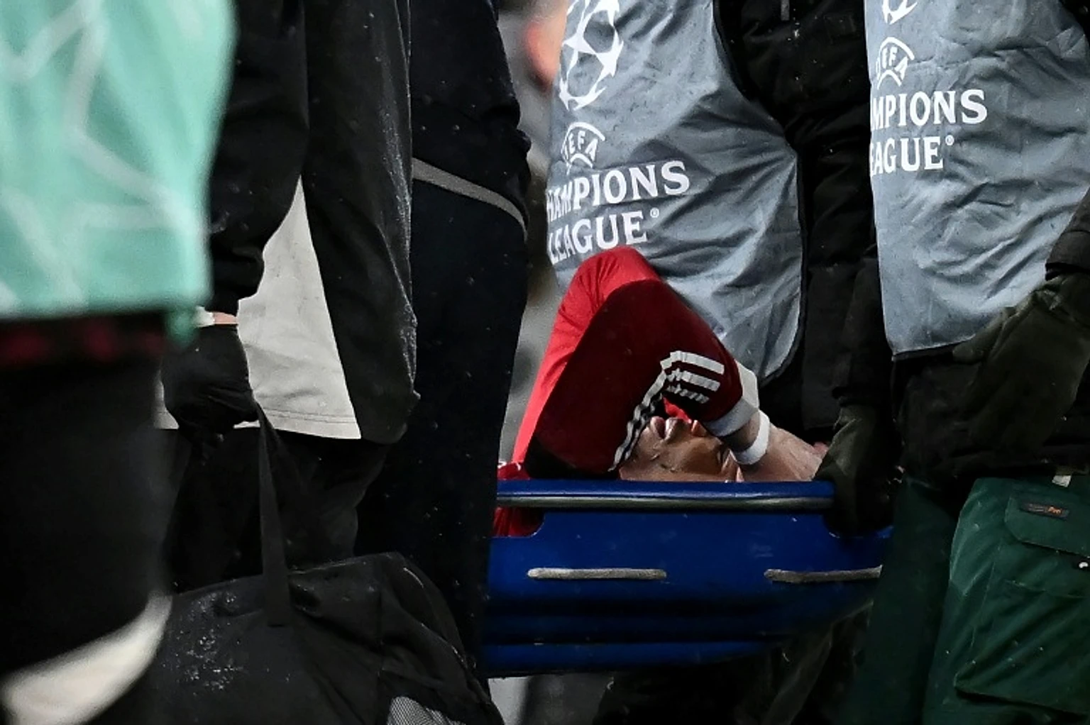 Ekitike injury 'looks really bad', says concerned Slot