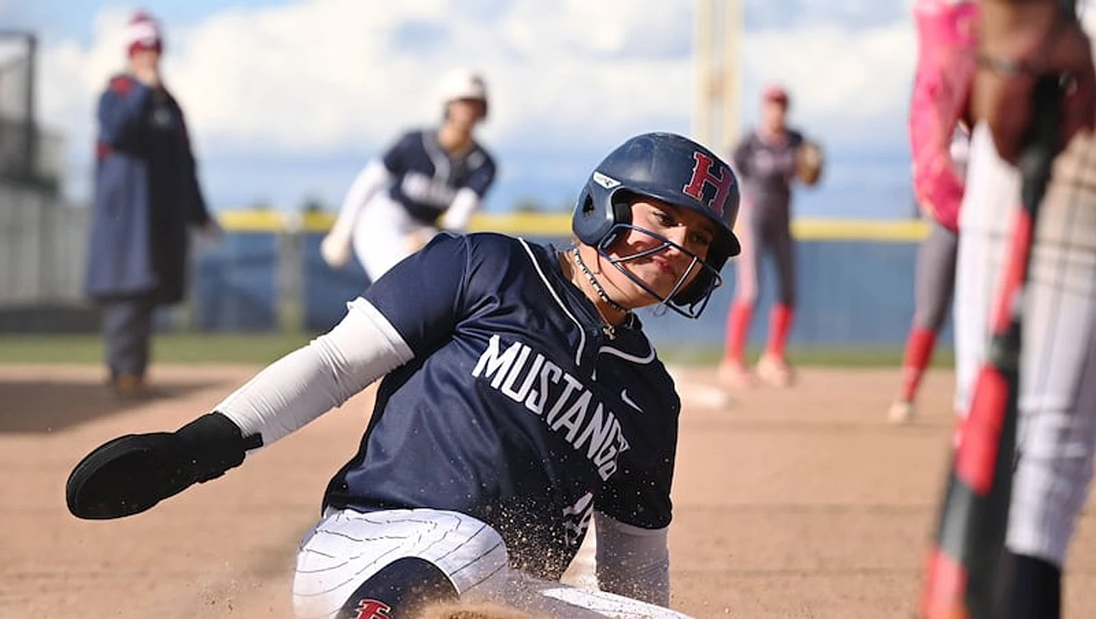 High school softball: Herriman continues region dominance with win over Mountain Ridge