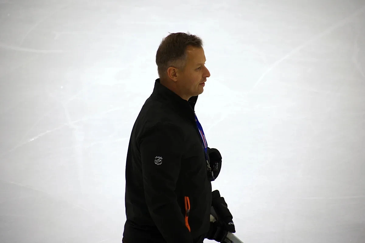 Ducks Extend Gulls Head Coach Matt McIlvane
