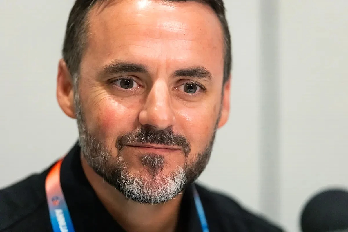 Jesse Minter embraces a support role on Ravens draft night