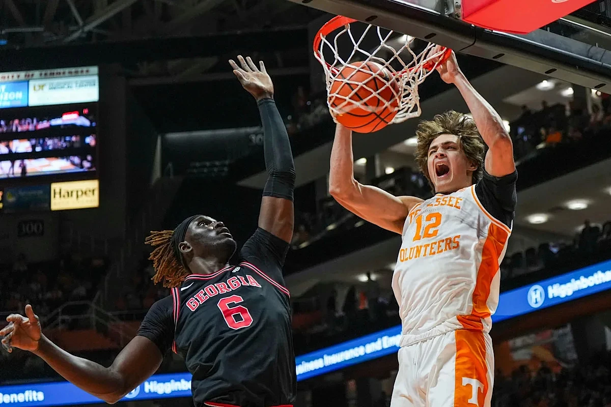 Texas A&M is trending towards landing Tennessee transfer forward