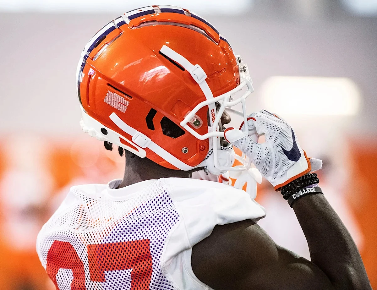 Former Clemson defensive back Michael Mankaka transfers to ACC team