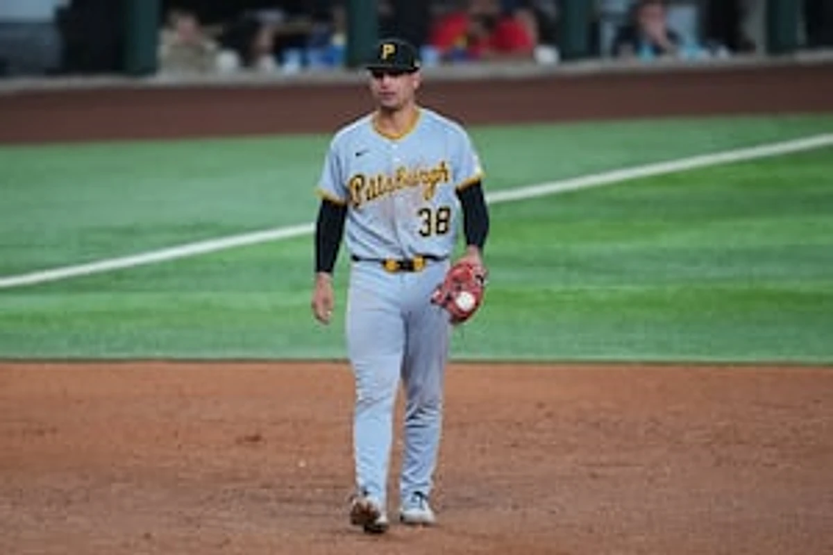Offense stalls as Pirates fall to Rangers