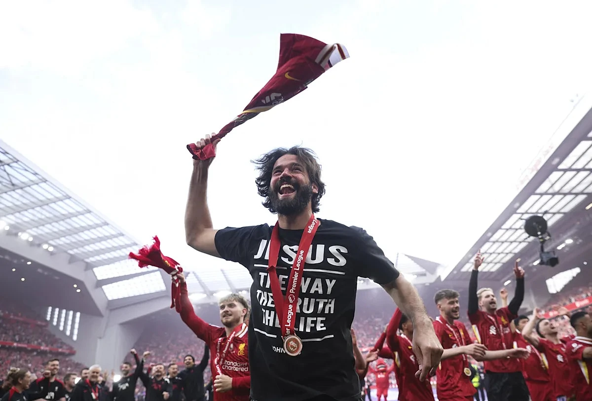Report: Juventus monitoring Man City ace if Liverpool transfer plan collapses