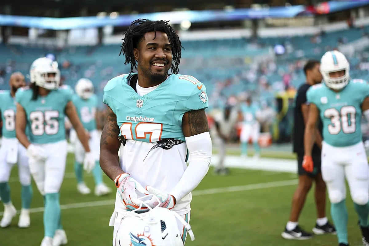 Check out the Dolphins’ haul for Jaylen Waddle now that the 2026 NFL Draft is here