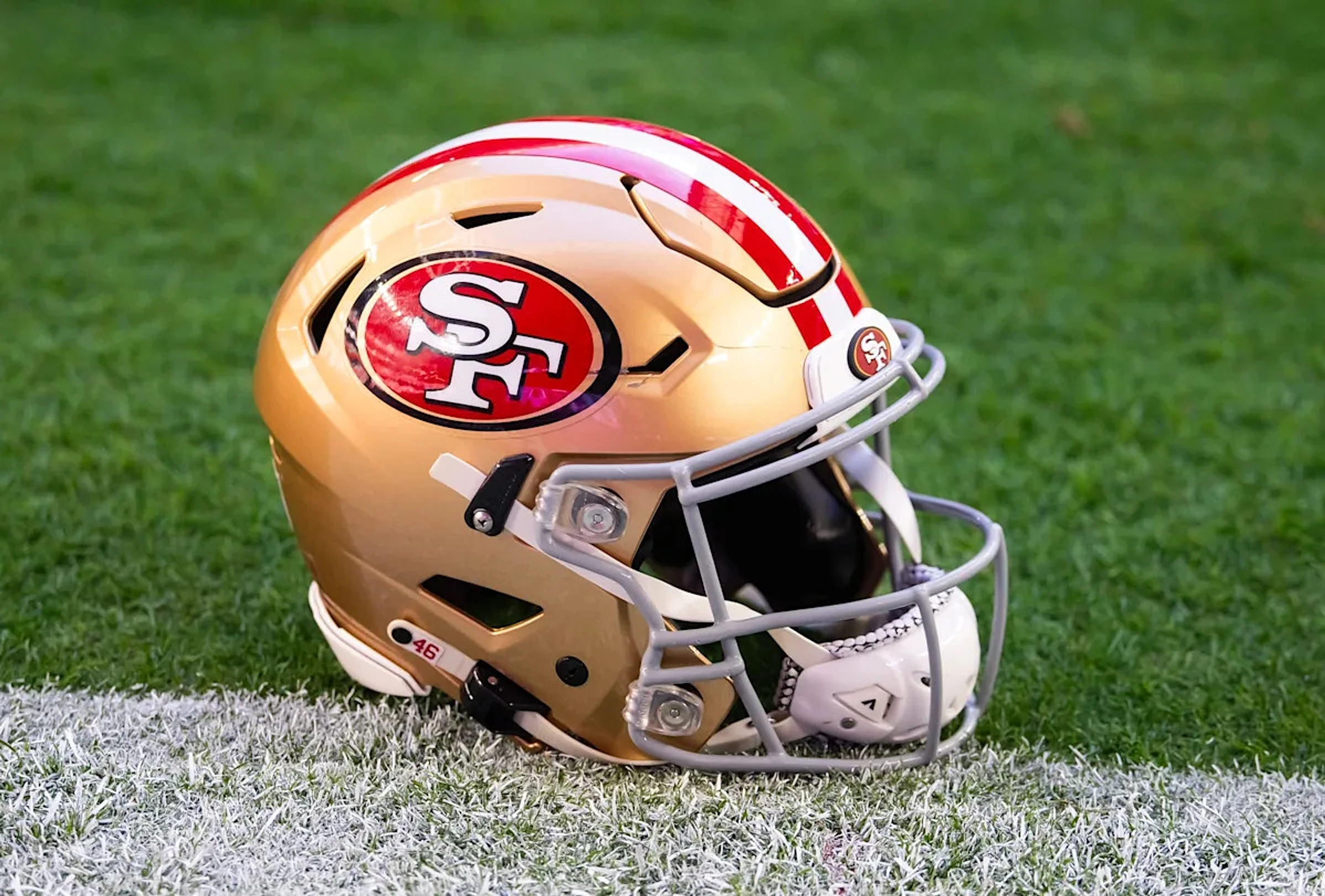 49ers trade back in 1st round with Miami Dolphins