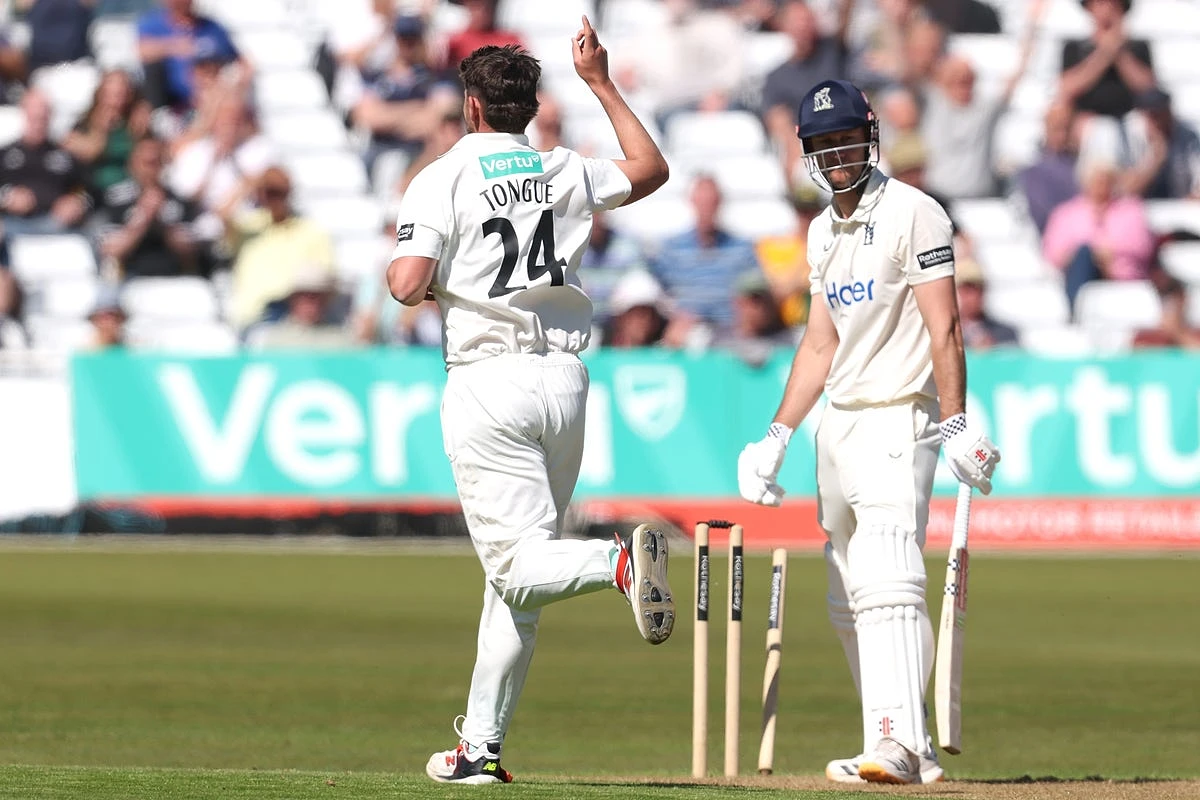 Josh Tongue stars for Nottinghamshire again as Paul Walter makes Surrey toil in County Championship