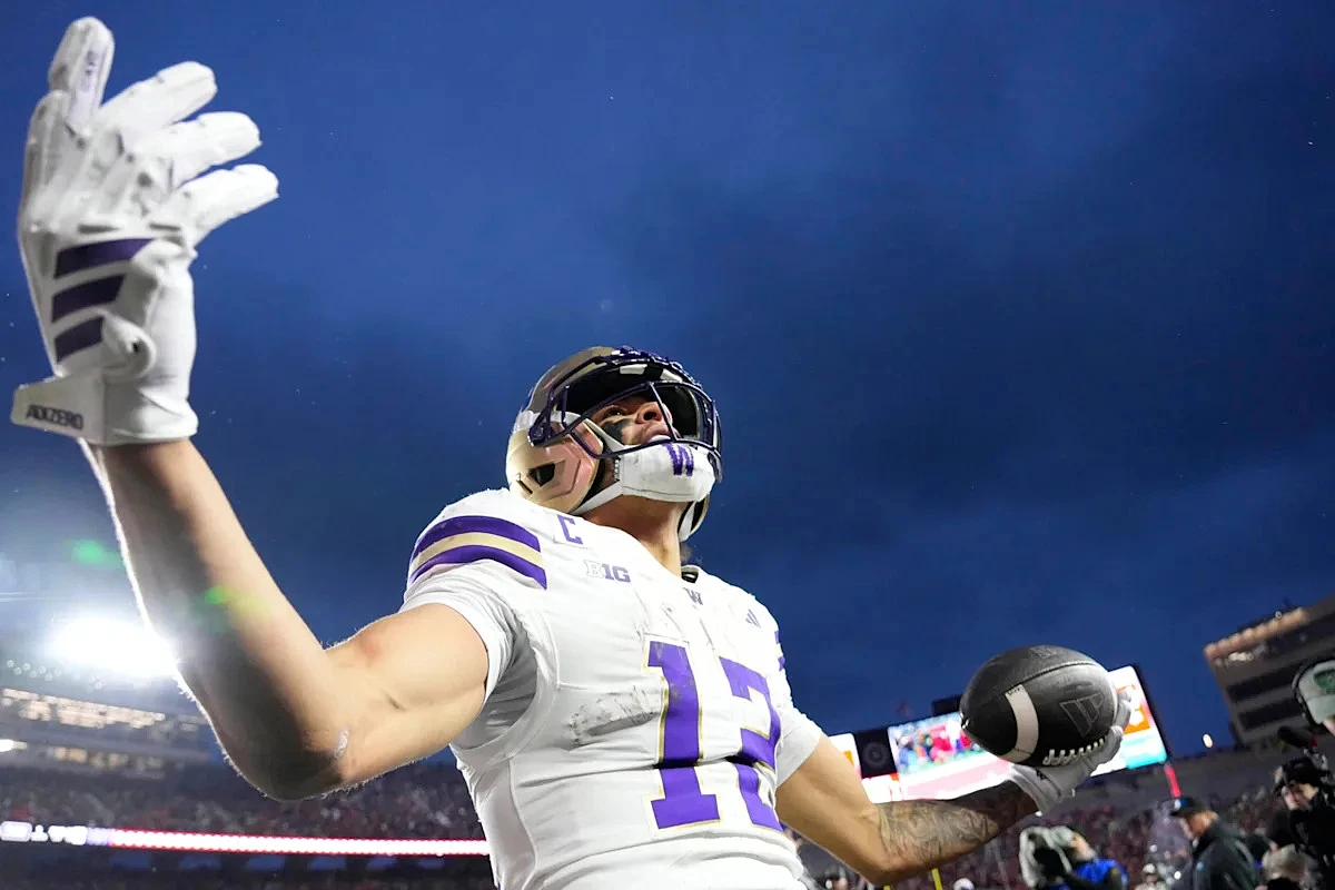 Rumor Opens Door for Buccaneers To Trade up in Round 2 for Perfect Mike Evans Replacement