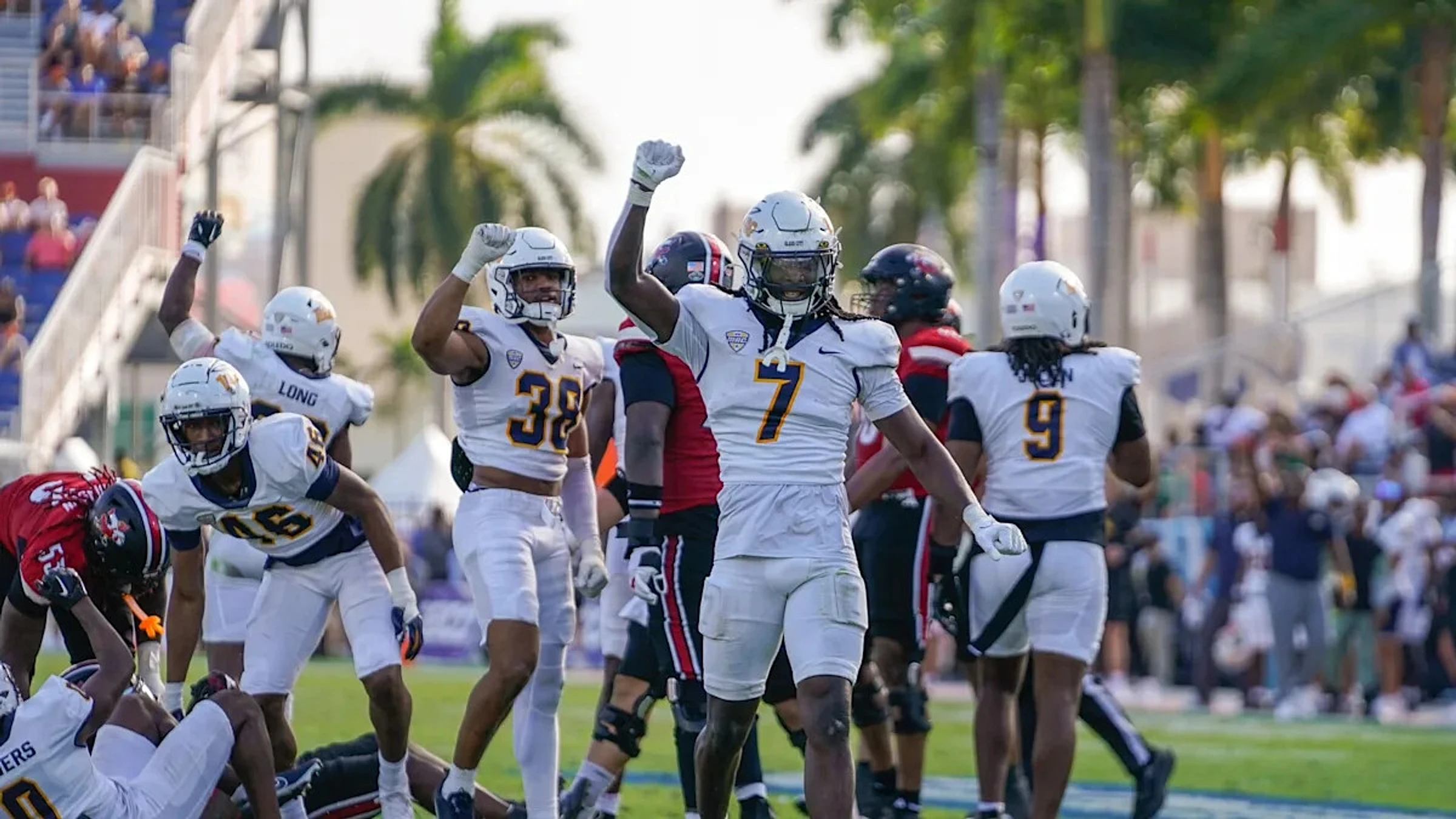 Browns trade up to No. 58, select S Emmanuel McNeil-Warren