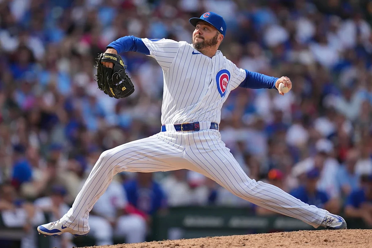 Cubs place left-handed reliever Caleb Thielbar on the 15-day injury list with left hamstring strain