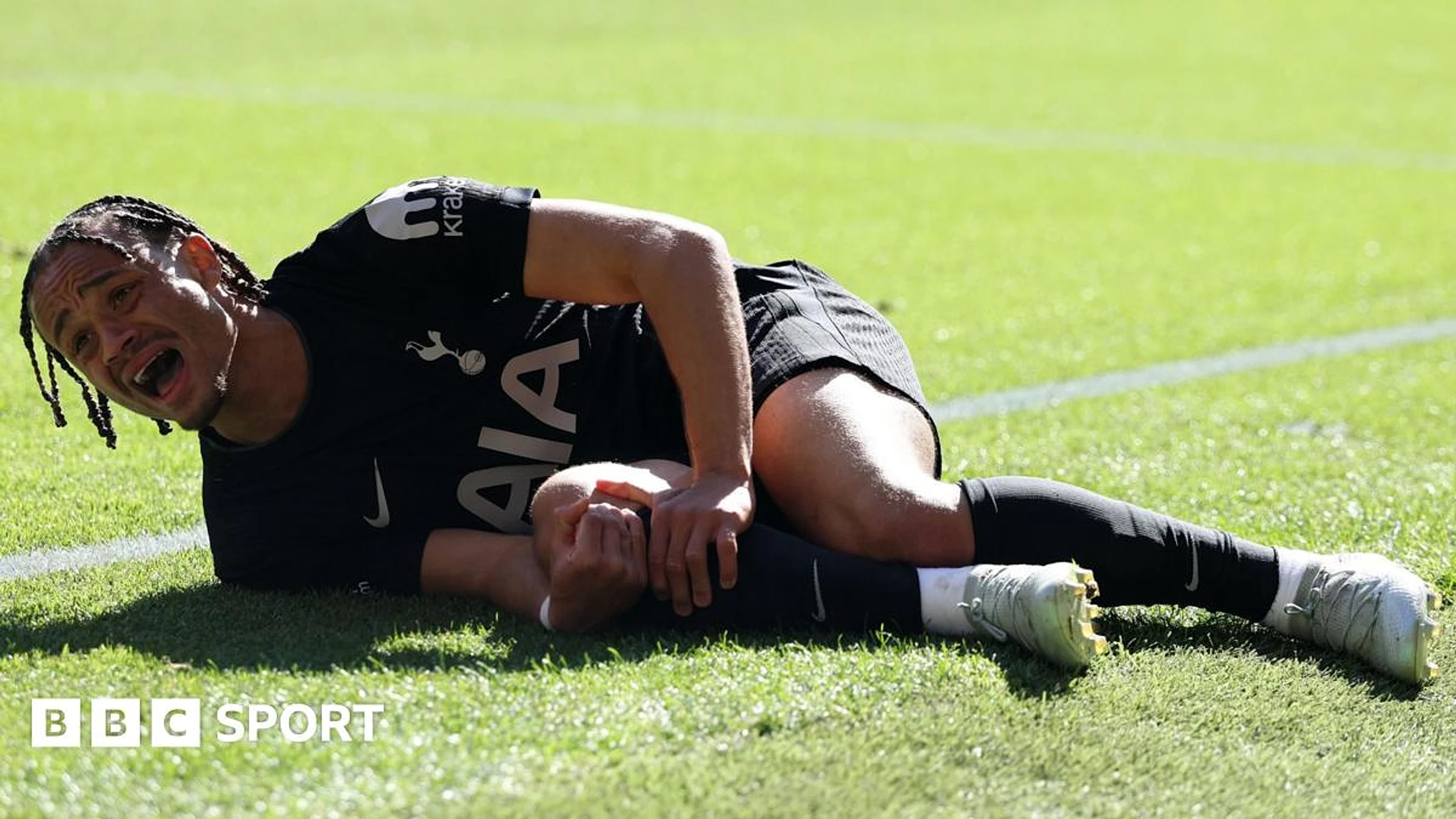 Simons to miss rest of season and World Cup