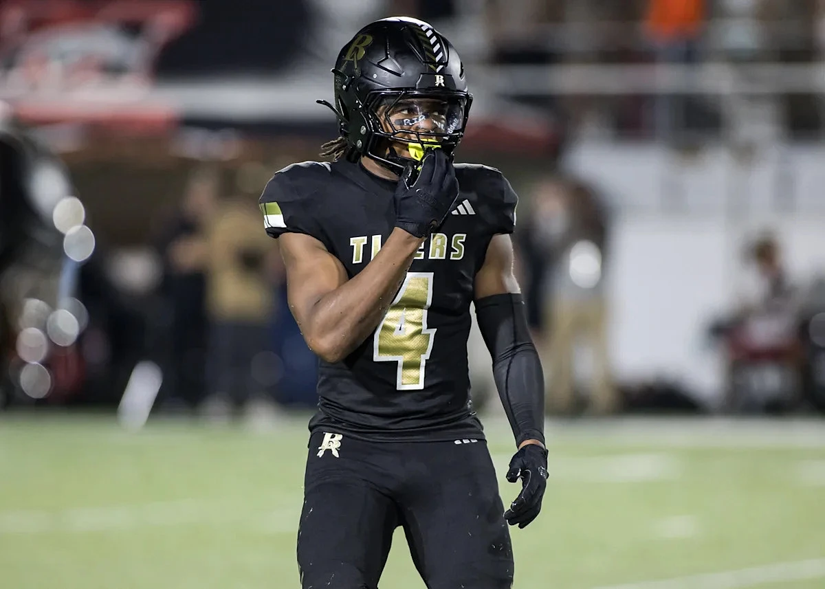 Nation's No. 3 safety announces commitment decision