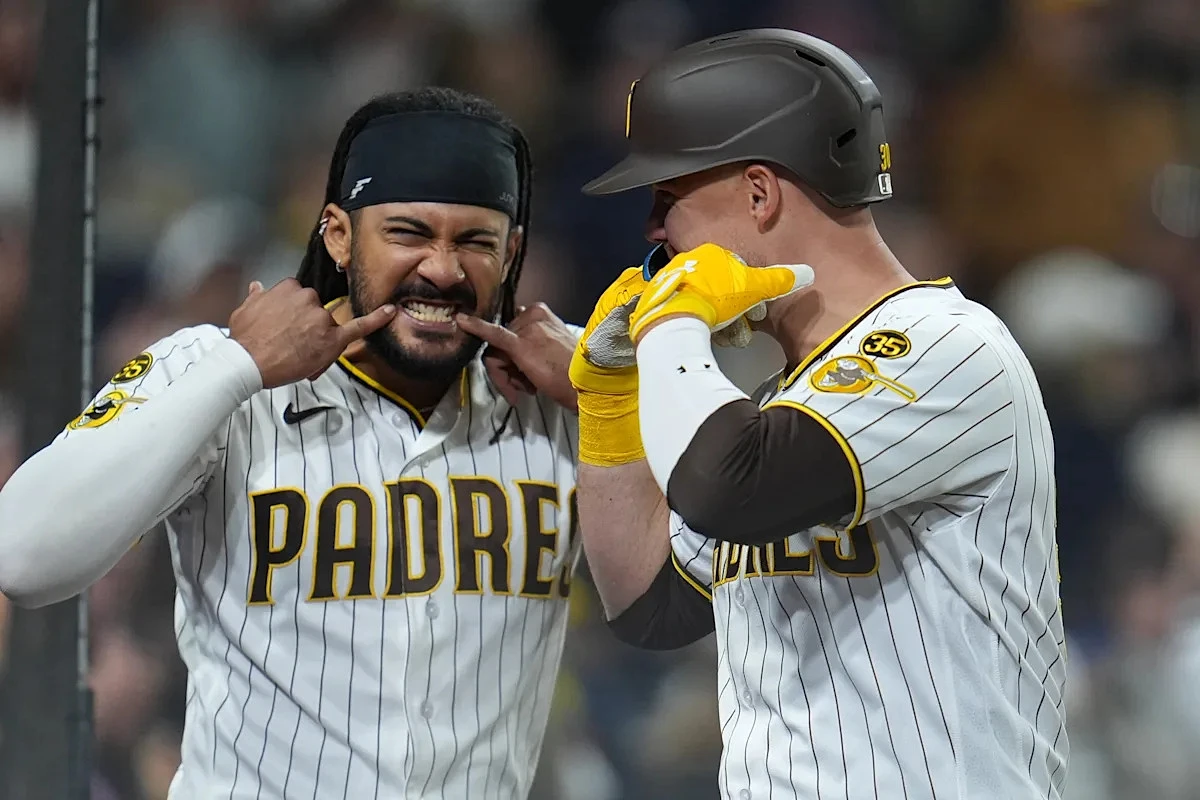 France and Machado lead red-hot Padres to 9-7 victory over Cubs as Miller's scoreless streak ends