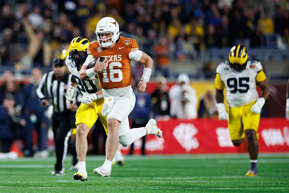 Texas coach gives outlook after Arch Manning foot surgery