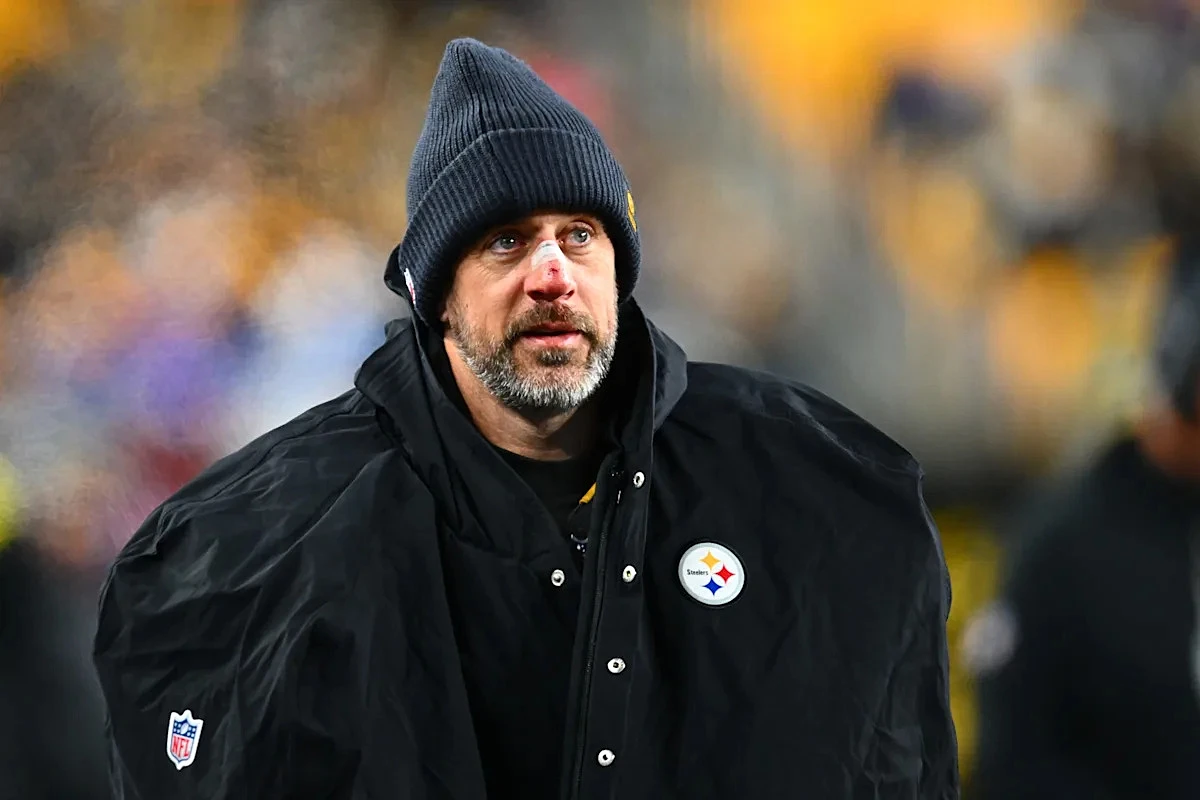 Art Rooney II explains why Steelers used UFA tender on Aaron Rodges