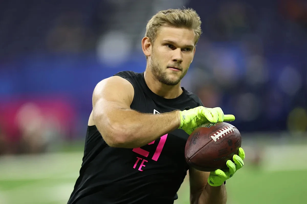 Bears rookie Sam Roush eager to learn from Colston Loveland, Cole Kmet