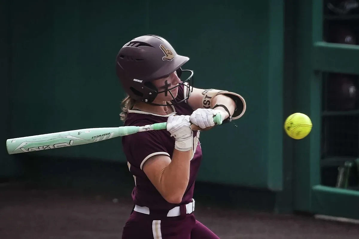 Texas State's Megan Kelnar overcame a broken leg to fulfill her dream of college softball
