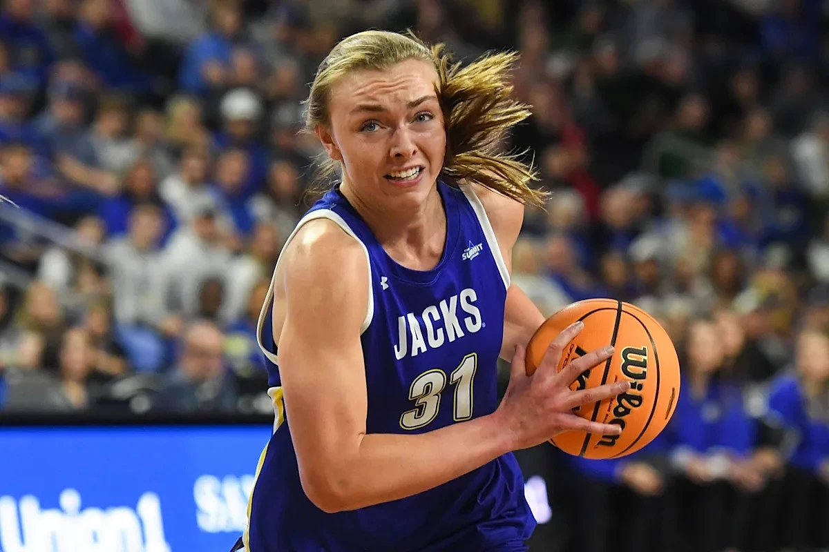 Women’s basketball star pivots to volleyball after going undrafted by WNBA