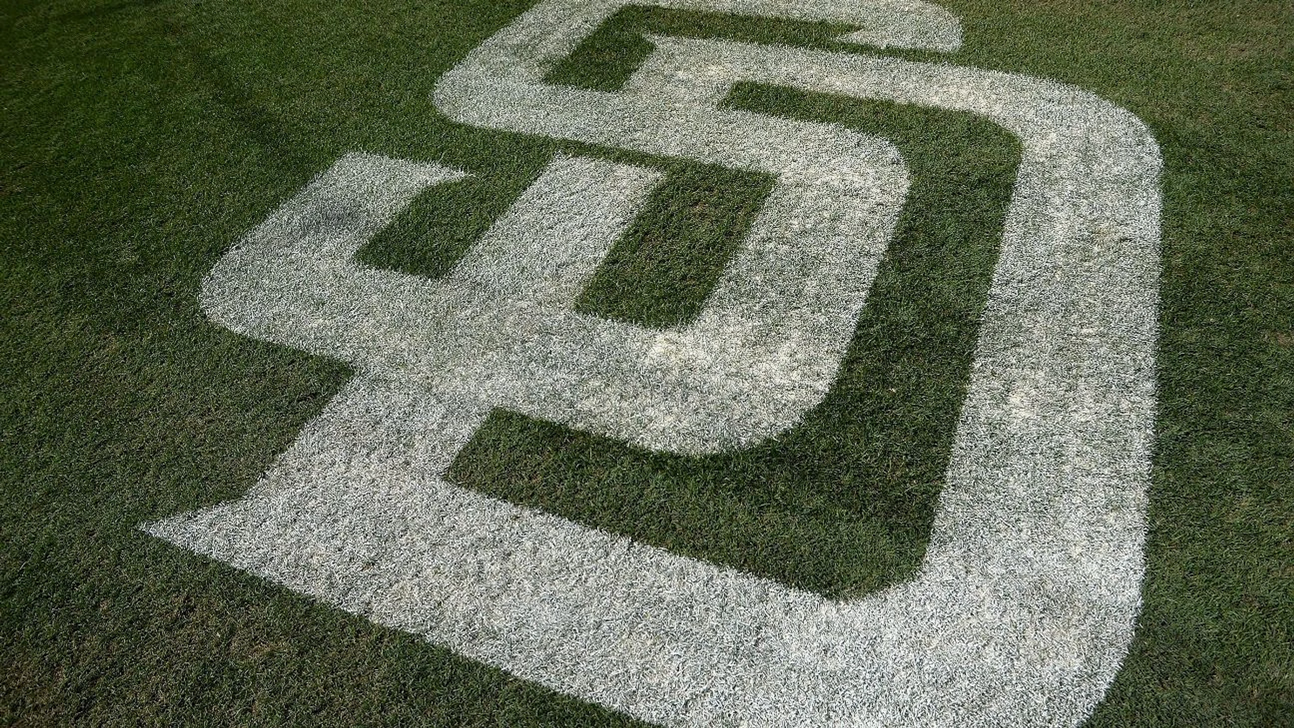 Padres reach deal to sell to Jones-Feliciano group...