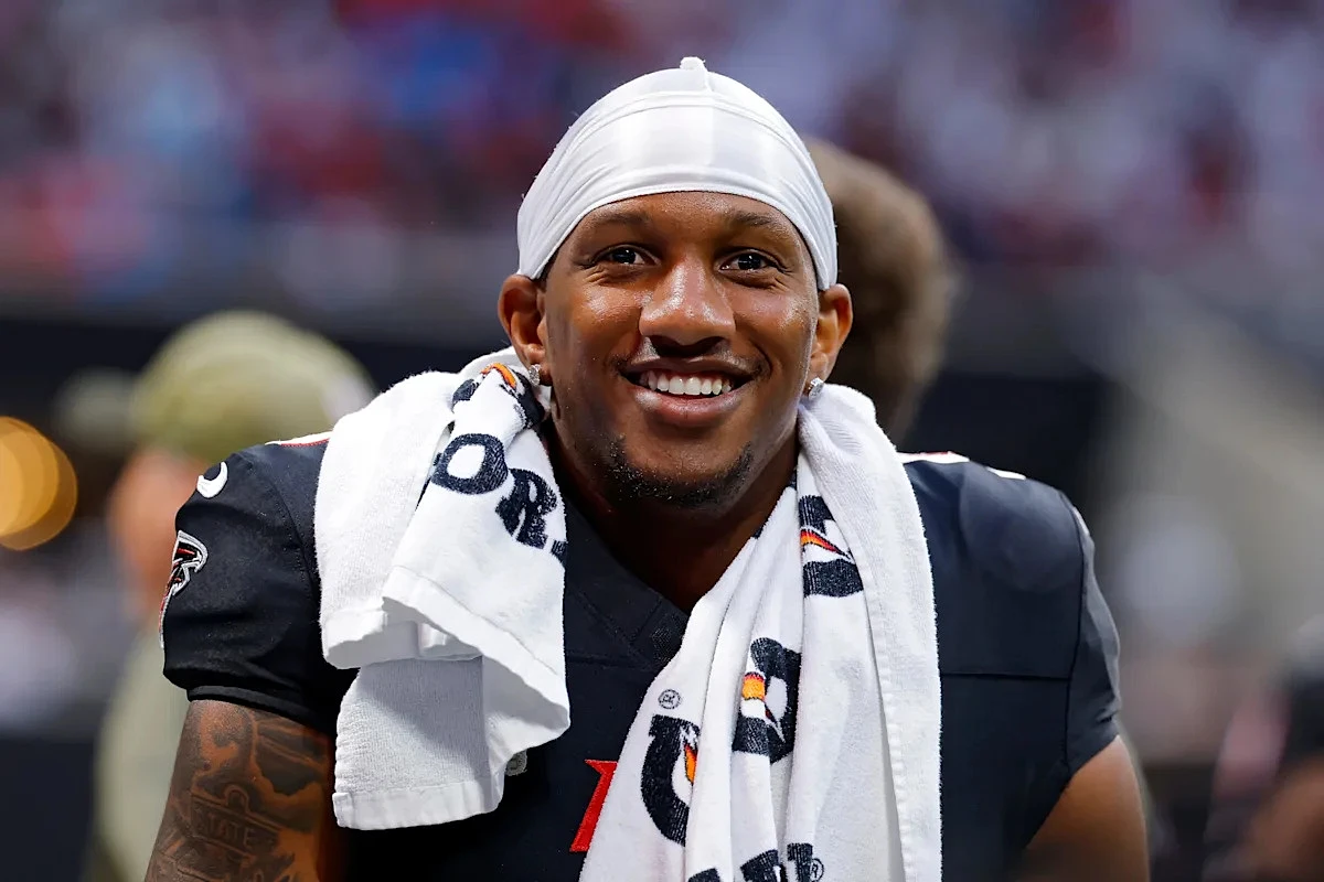 LOOK: Falcons players hit the dance floor at Michael Penix Jr.'s wedding