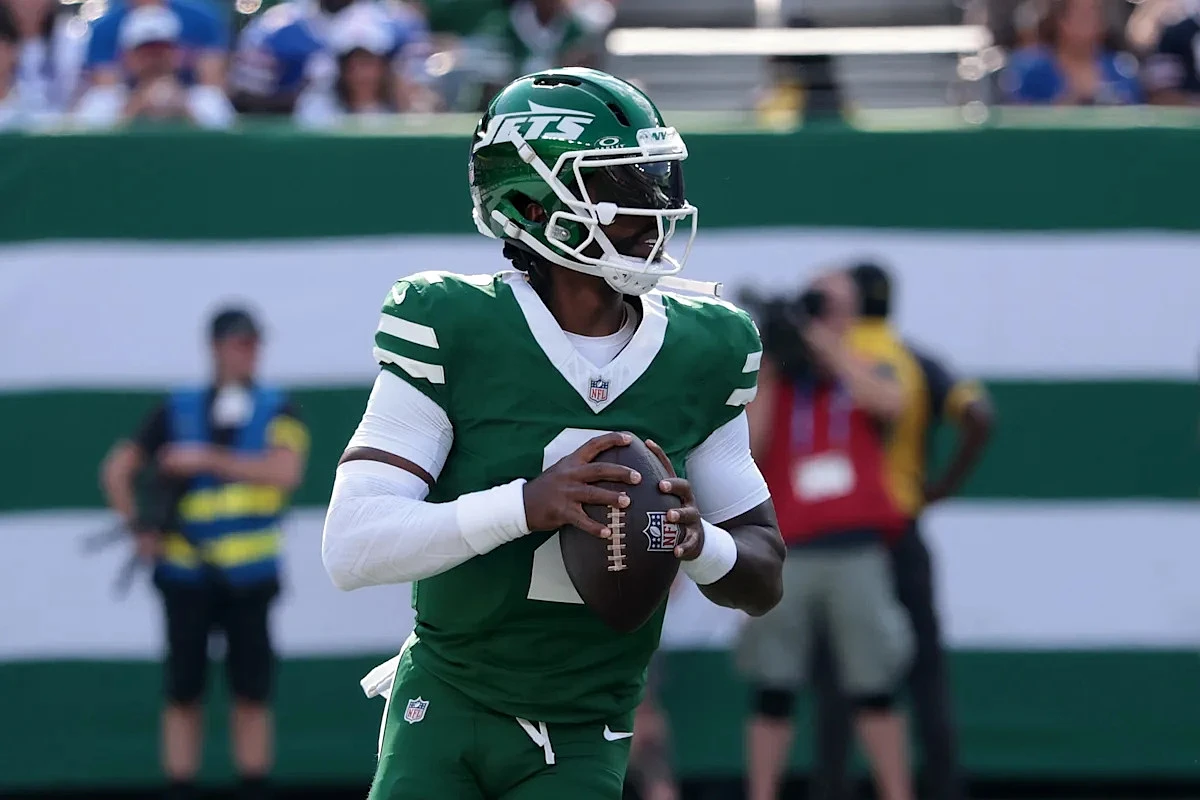 Packers signing veteran QB Tyrod Taylor as Jordan Love's new backup