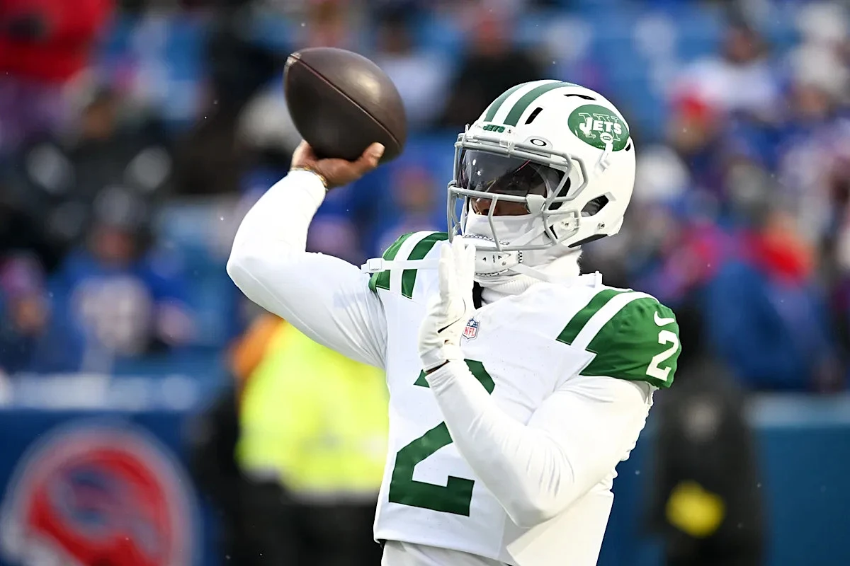 Packers signing veteran QB Tyrod Taylor to back up Jordan Love