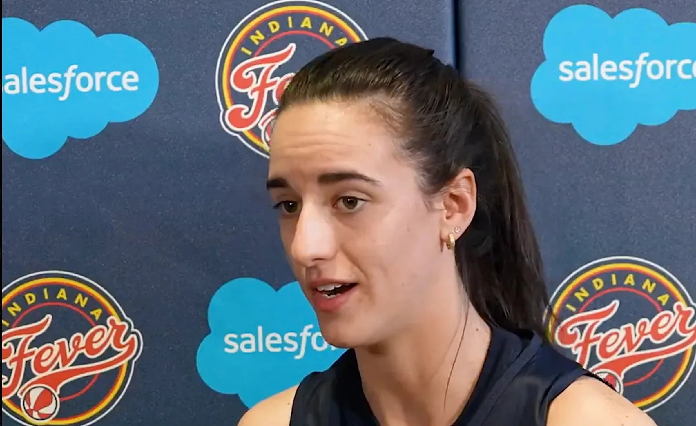 Fever head coach addresses Caitlin Clark’s leg sleeve