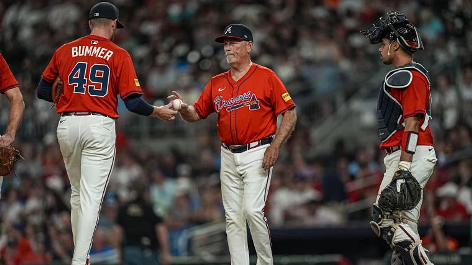 Braves reportedly trapped with struggling $9.5M reliever who continues to 'hurt' team every outing