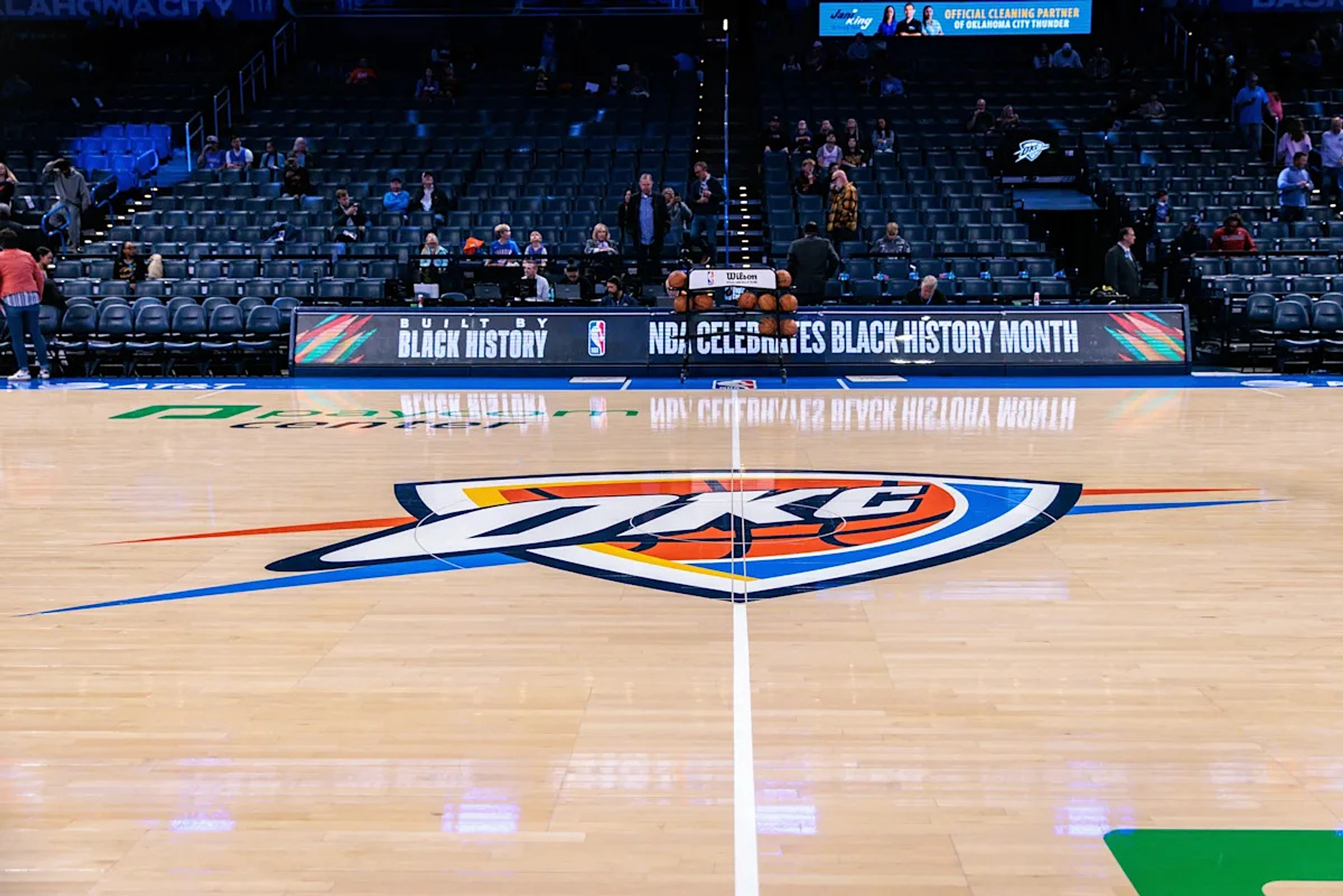 Lakers release injury report for Game 1 versus Thunder