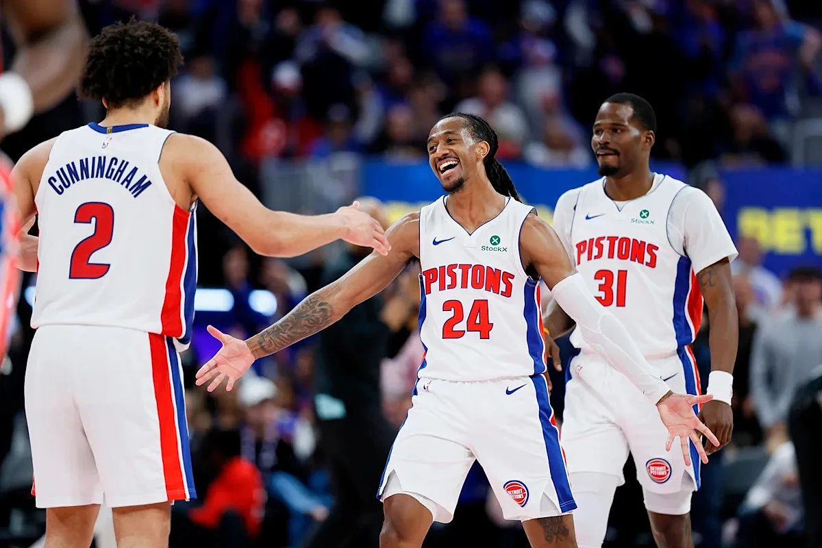 Knicks crush the 76ers to start the second round and keep up a historic postseason roll