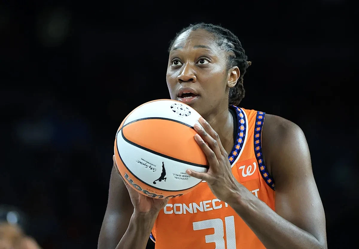 WNBA great Tina Charles retires after 15 seasons: 'It was all a dream'