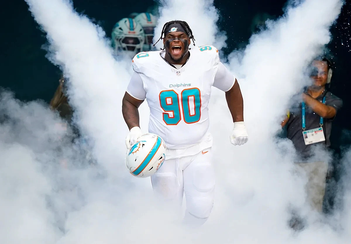 Young Dolphins defensive lineman is changing his jersey number in 2026