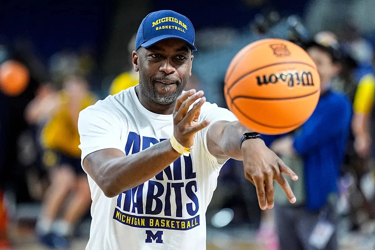 Michigan basketball podcast: Mike Boynton joins 'Hail Yes' to talk title