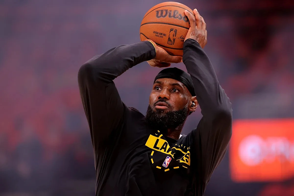 LeBron 'wouldn't have guessed' he'd still be leading Lakers at 41