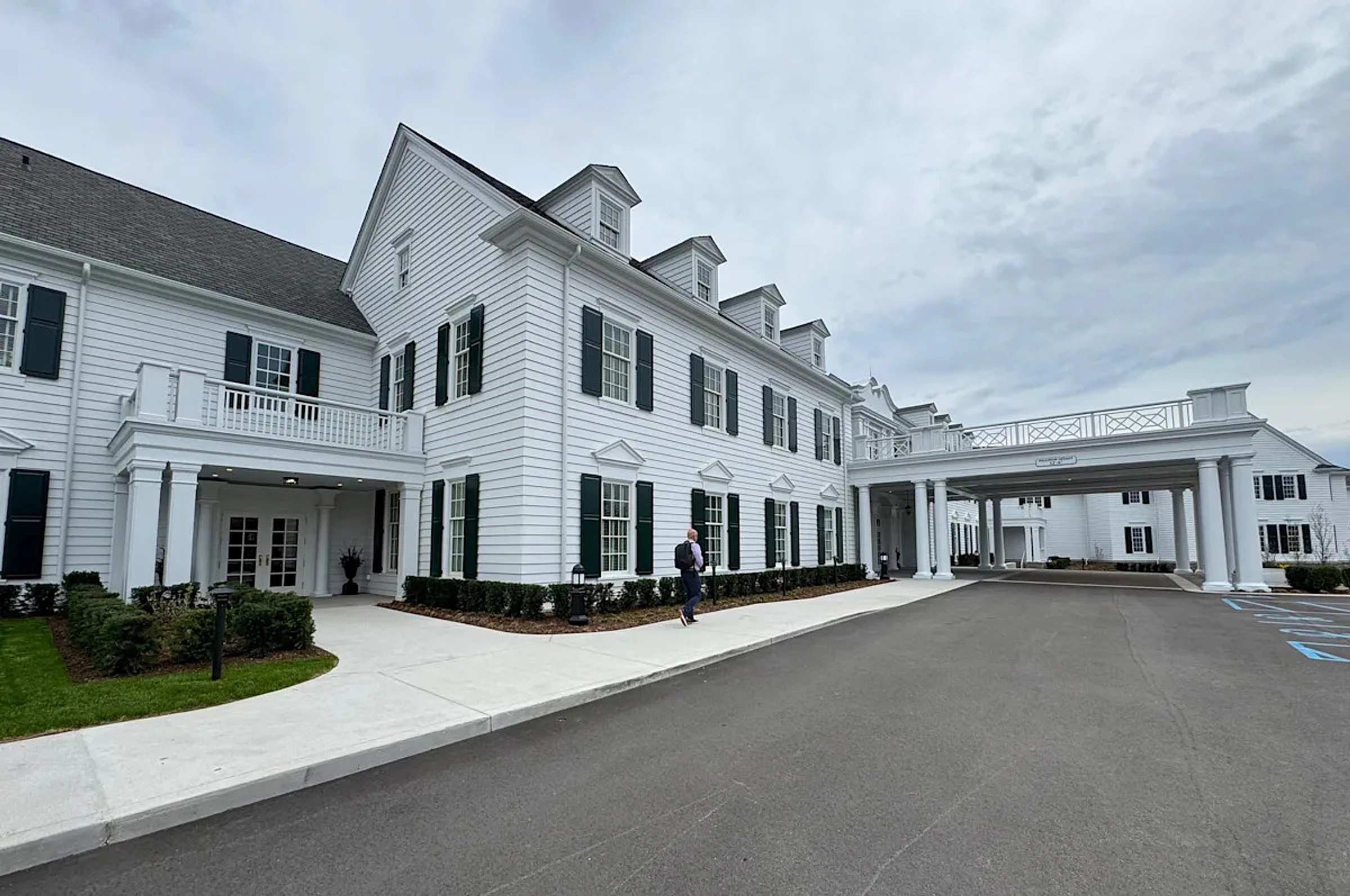 Future U.S. Open venue's clubhouse rises from ashes after fire