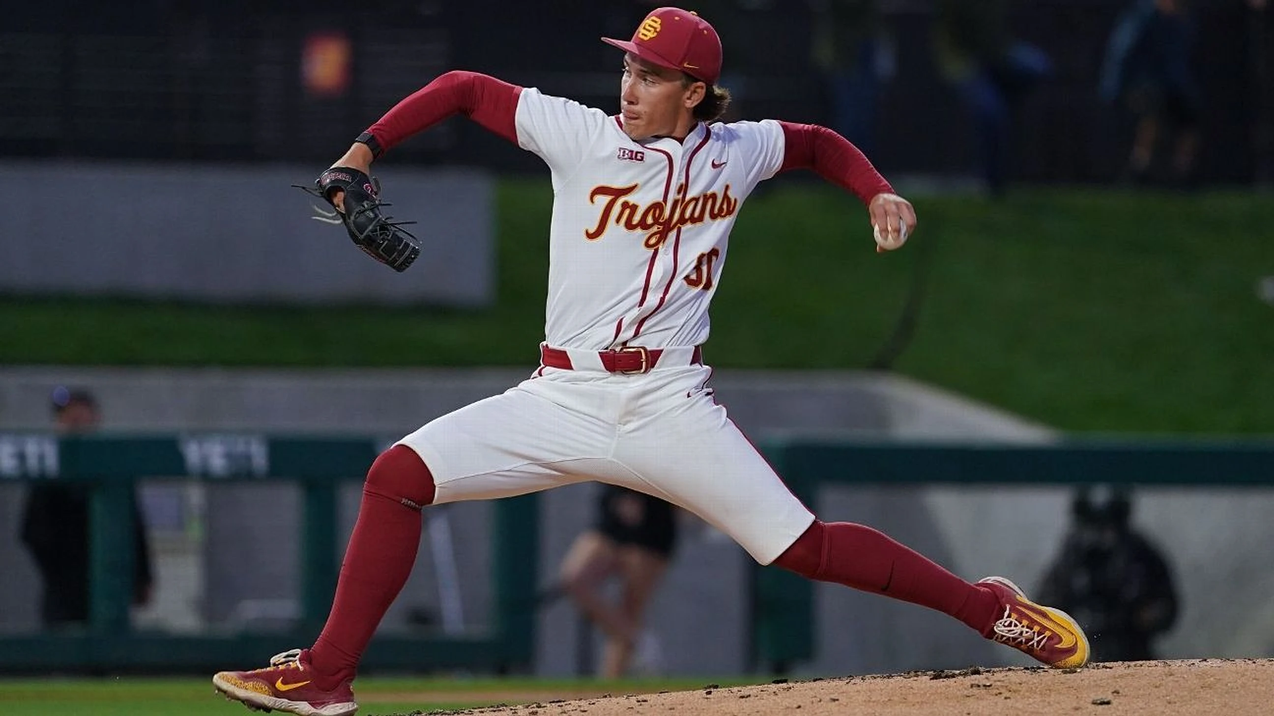 How USC's Mason Edwards became one of the most dom...