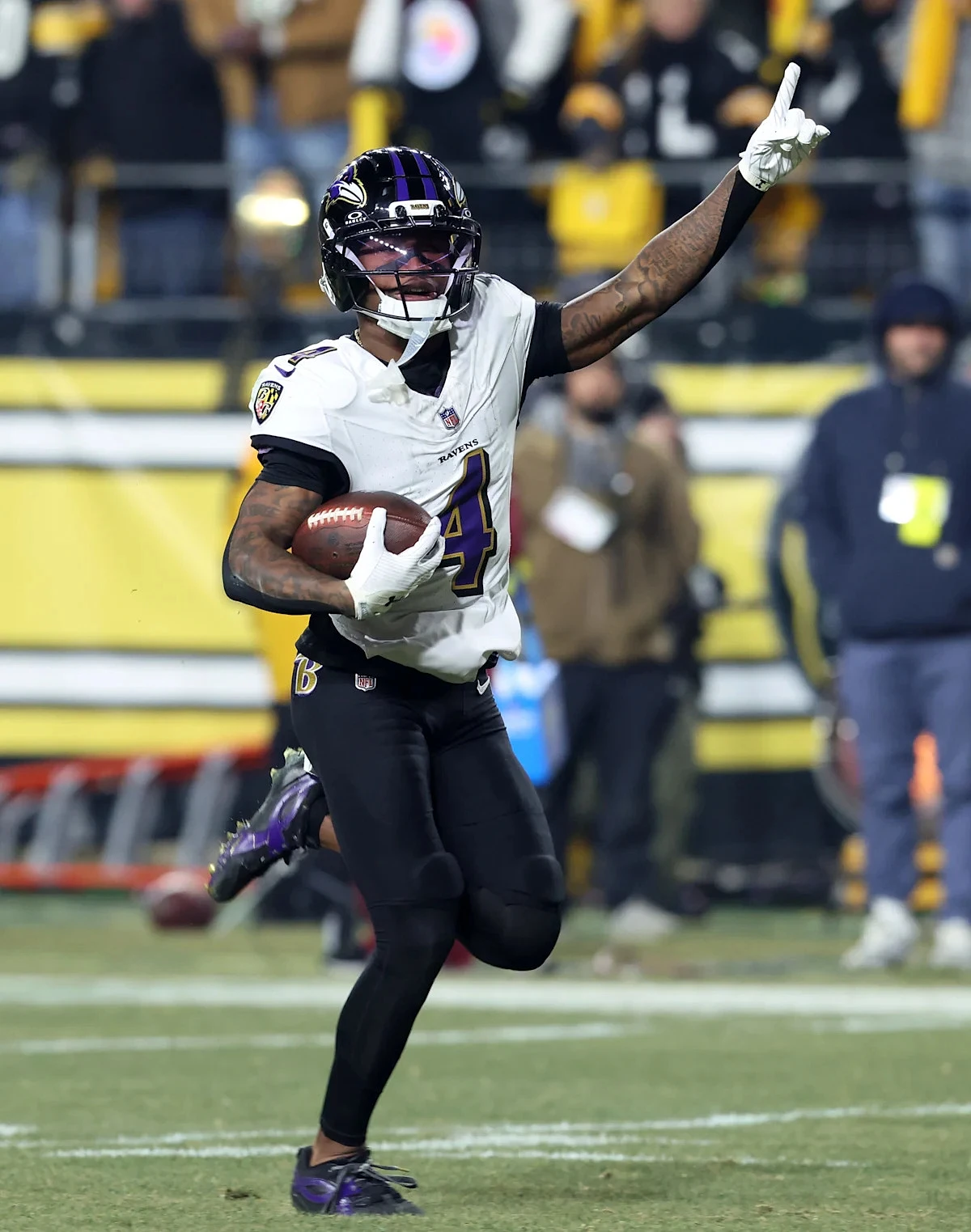 Zay Flowers gives his take on the Ravens signing Diego Pavia