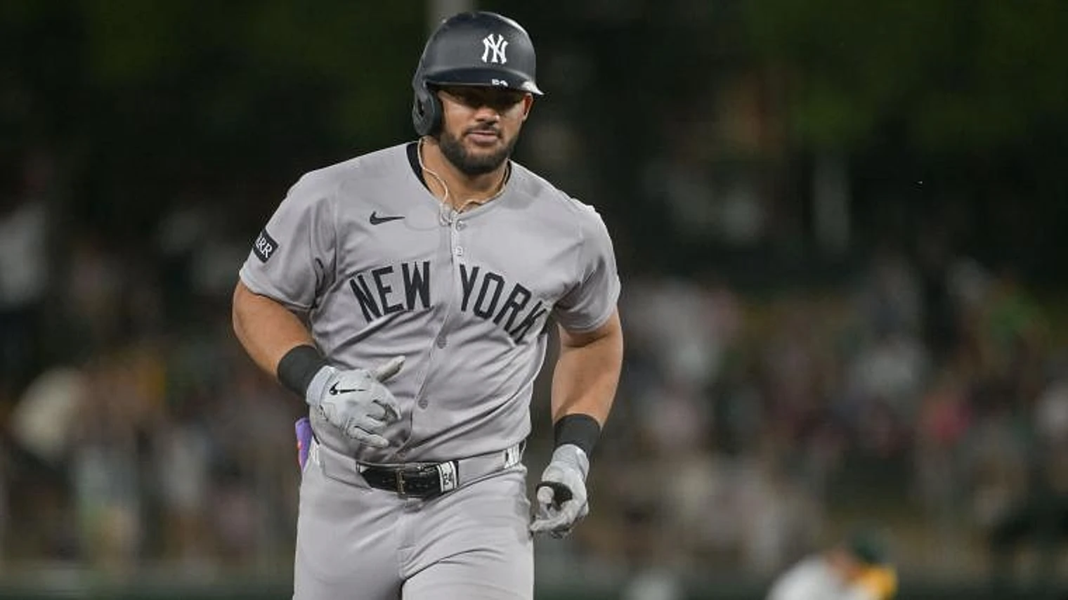 Jasson Dominguez injury update: Yankees outfielder carted off field after scary collision with wall