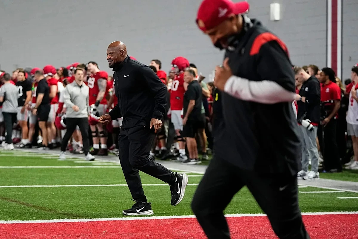 Recruiting insider says Ohio State football is at the top for coveted elite defender, and the Buckeyes are battling a Big Ten rival
