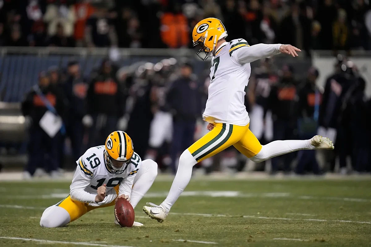 Packers release veteran kicker Brandon McManus, AP source says
