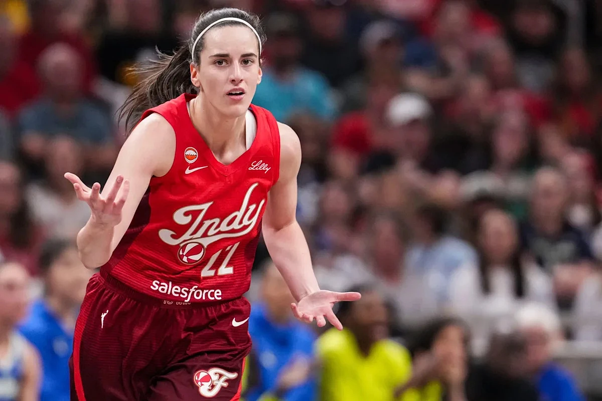 Caitlin Clark injury update: Fever superstar briefly leaves games vs Wings