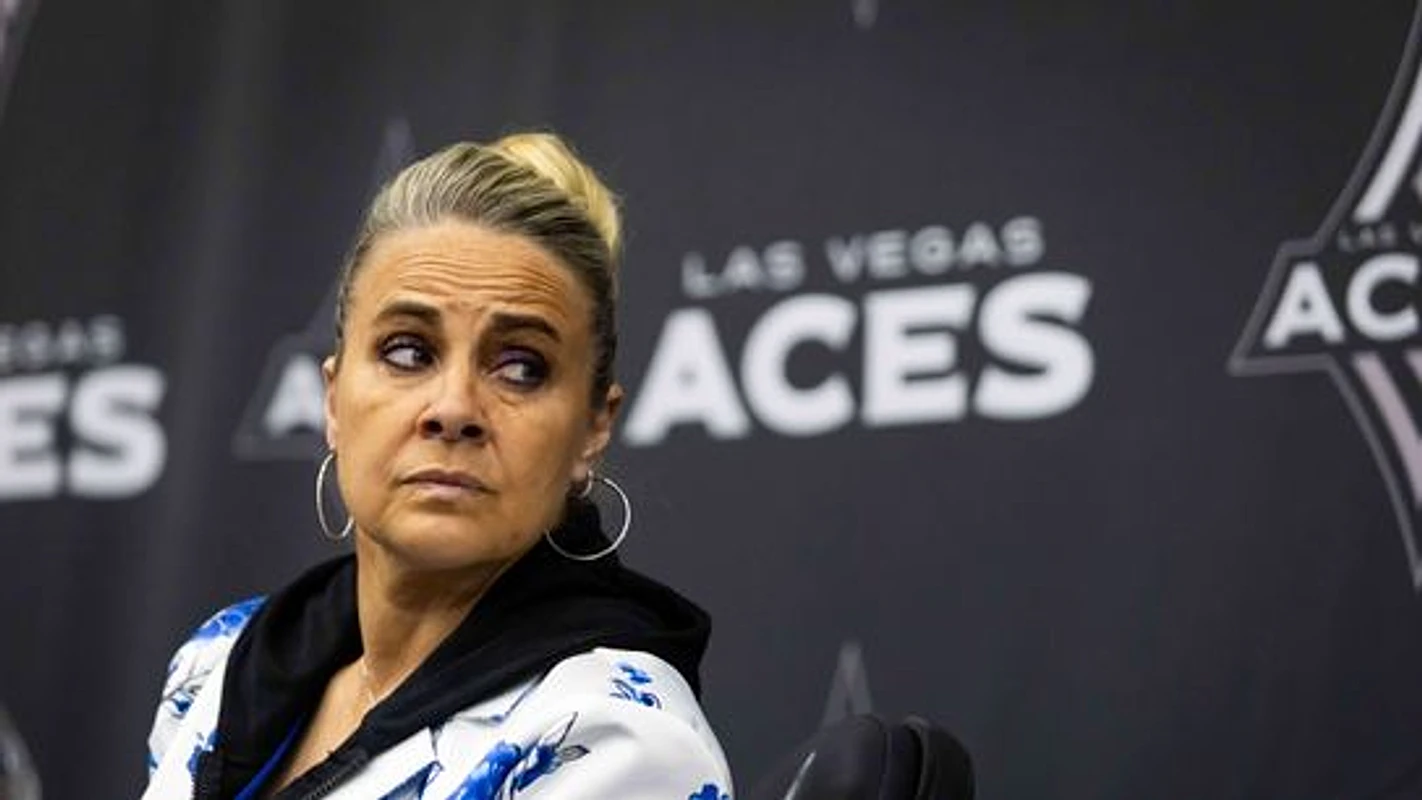 Aces' Becky Hammon slams defense after 'intruder' reaches kitchen in lopsided loss