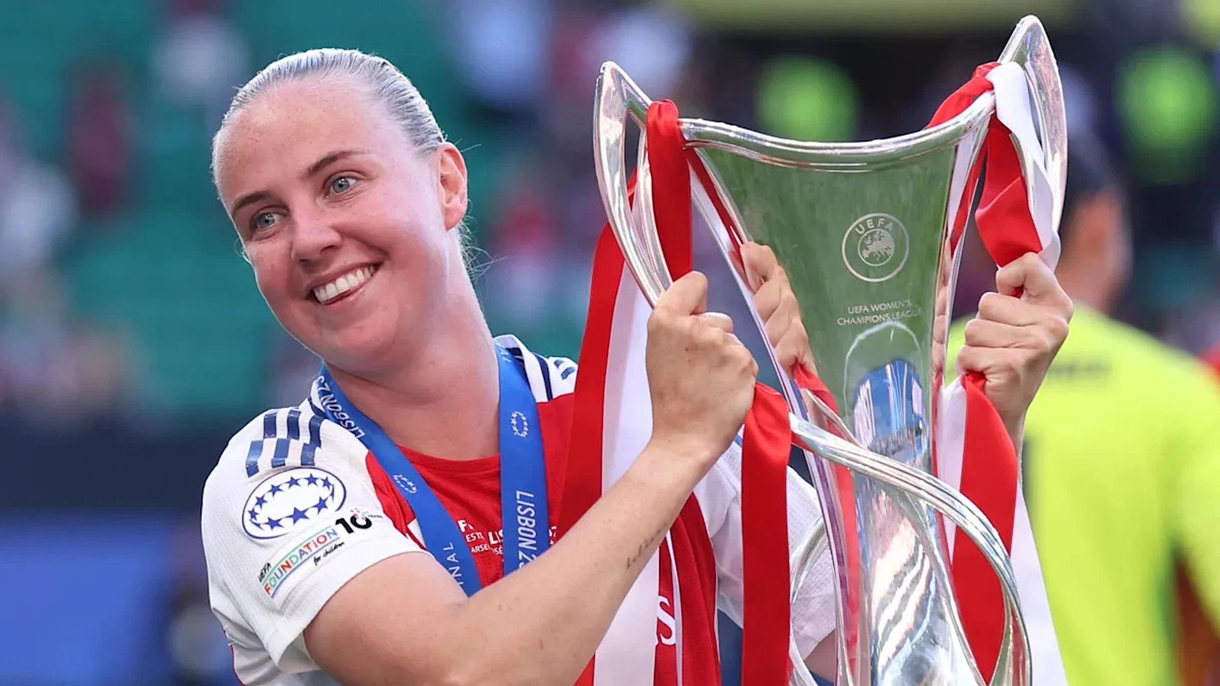 Arsenal 'legend' Mead to leave club at end of season